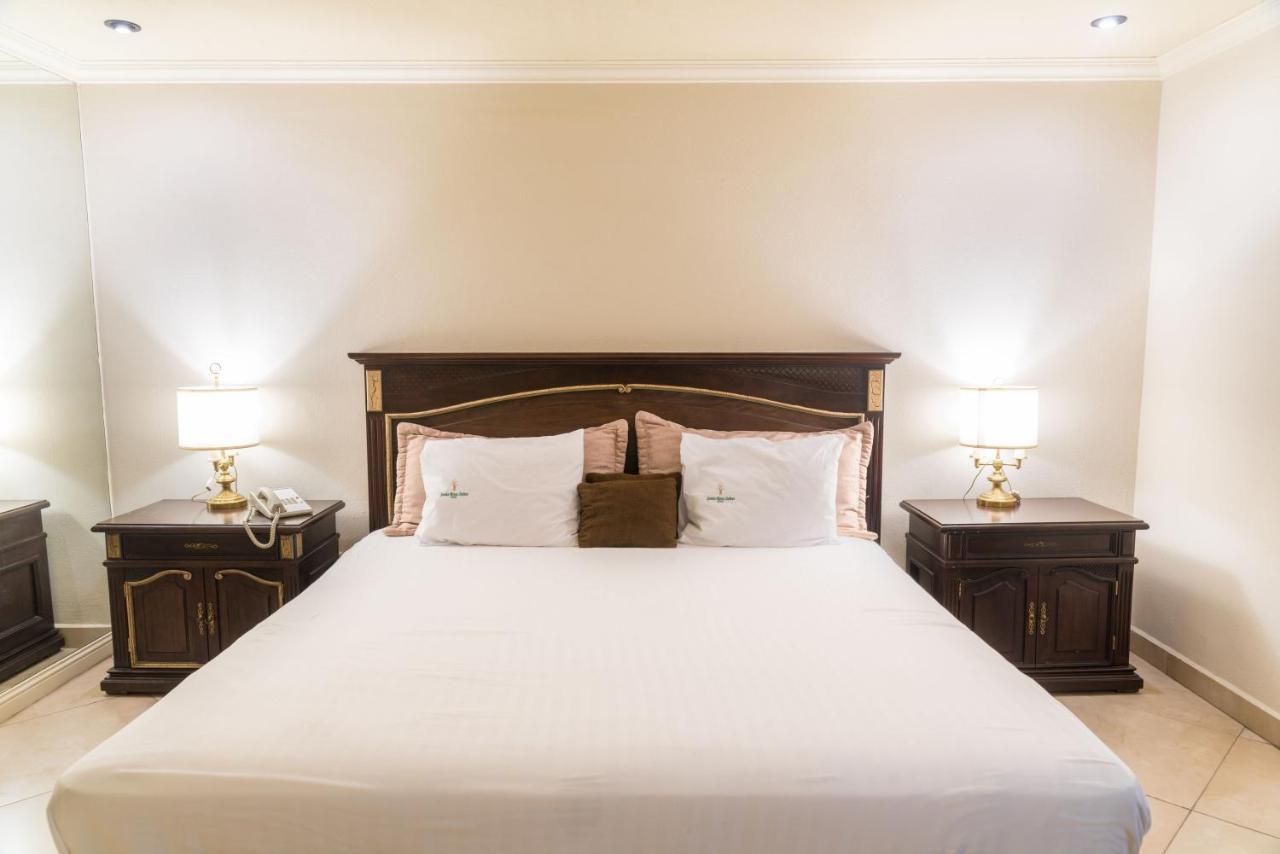 Rose Hotel Монтерей Екстериор снимка